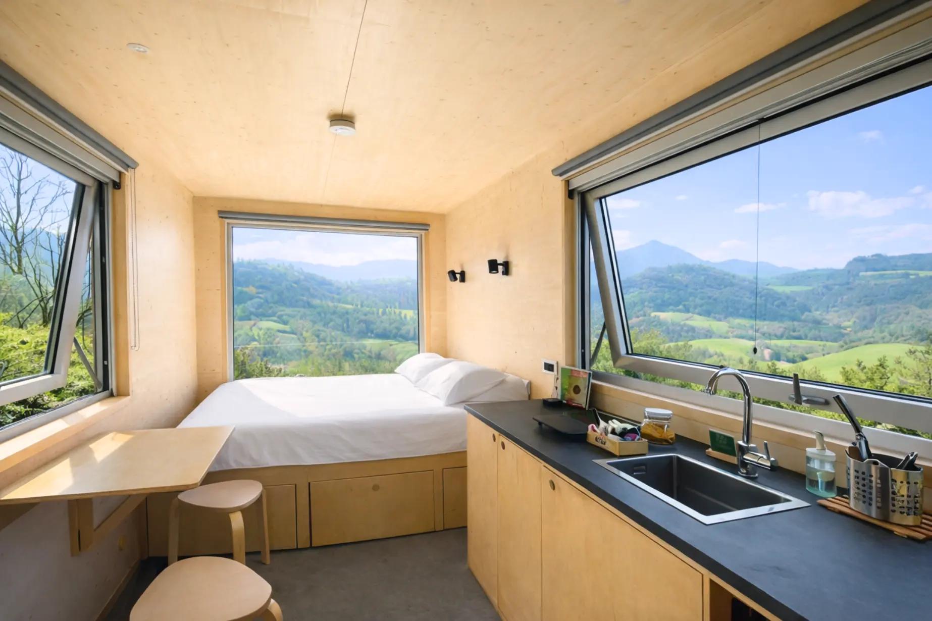 Cabin in nature one hour from Milan with views over the Piacentine Apennines