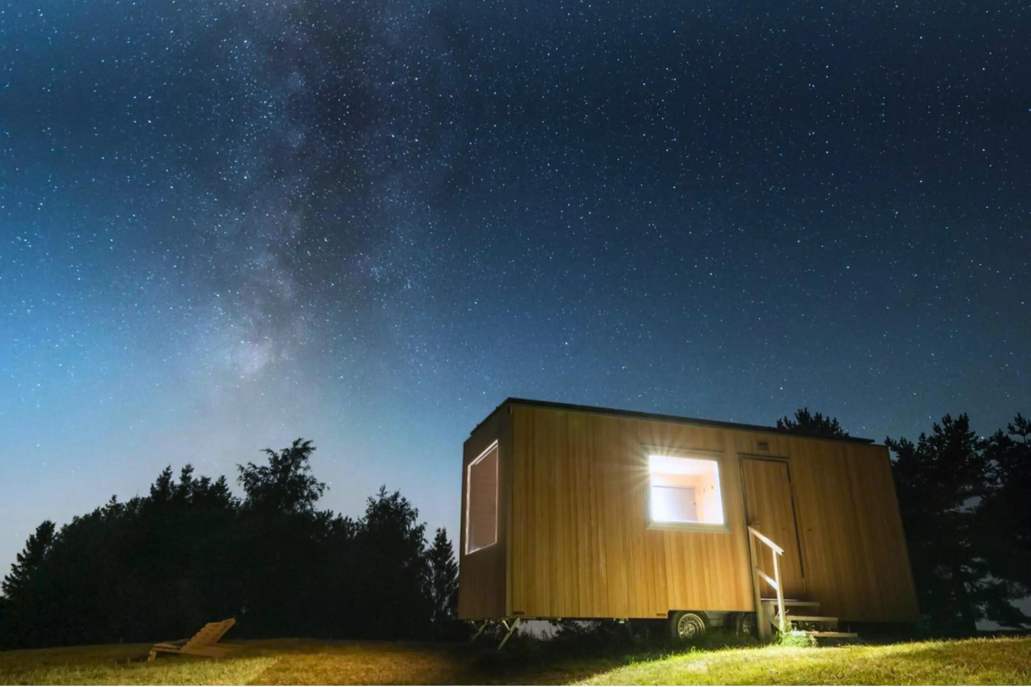 tiny house sotto le stelle sulle prealpi Giulie a torreano