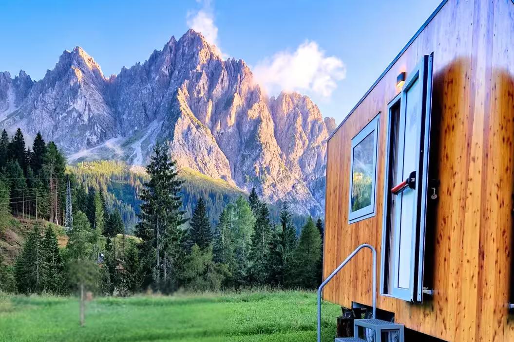 tiny house con vista panoramica sui monti a cima sappada, dolomiti