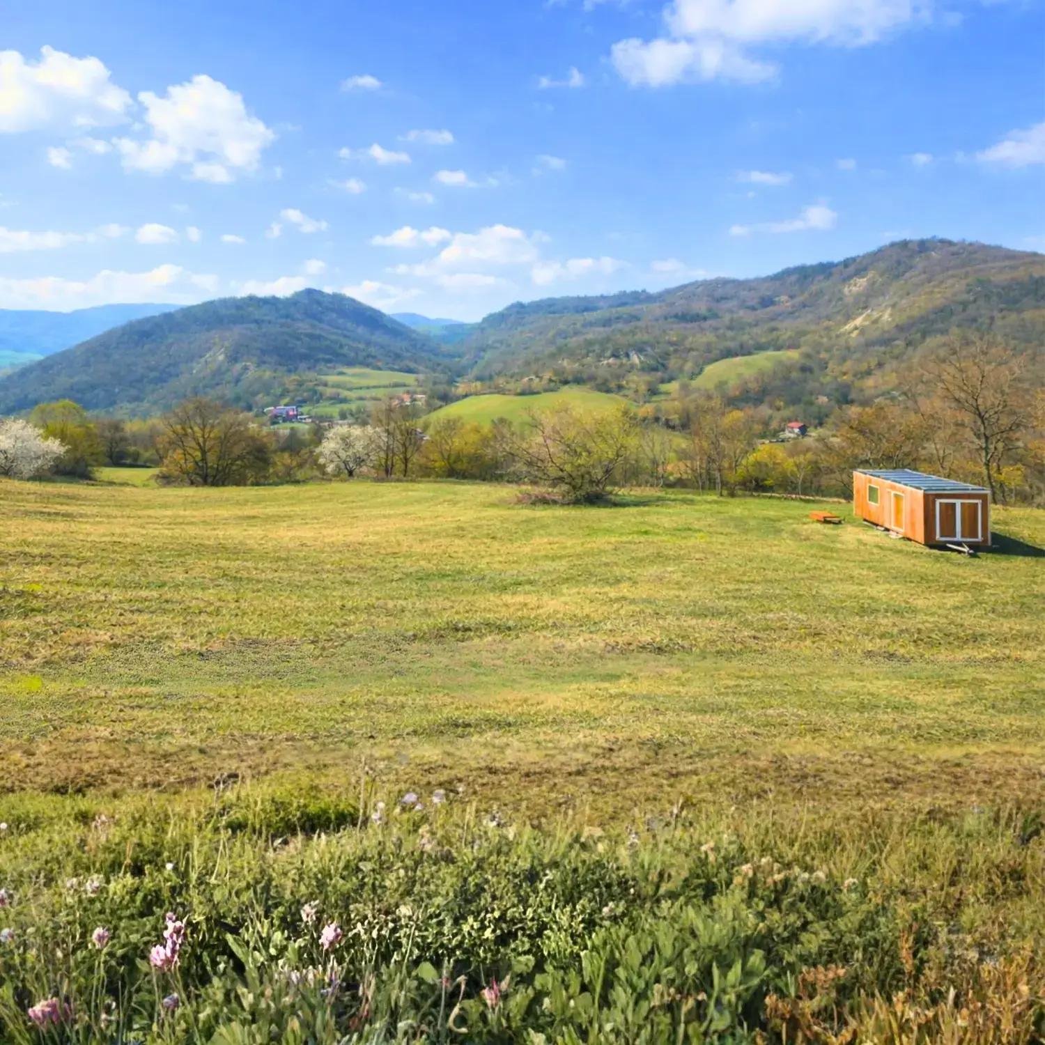 Tiny House Prugnola immersed in nature in Val Tidone, Piacentine Apennines